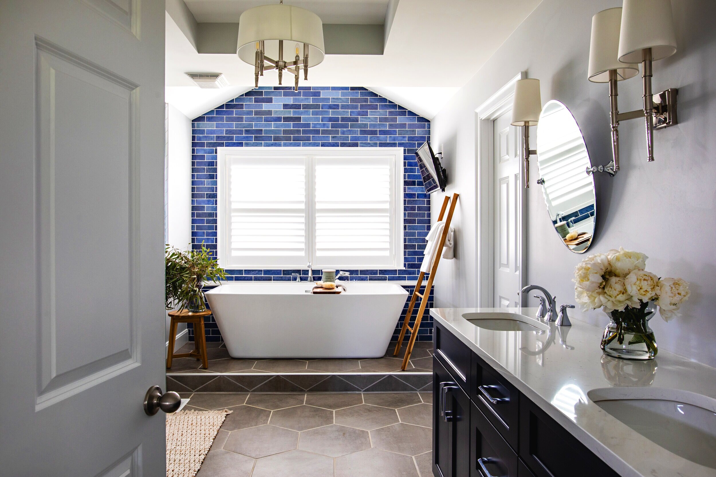 Wendel bathroom designed by Jackie Barnes Design