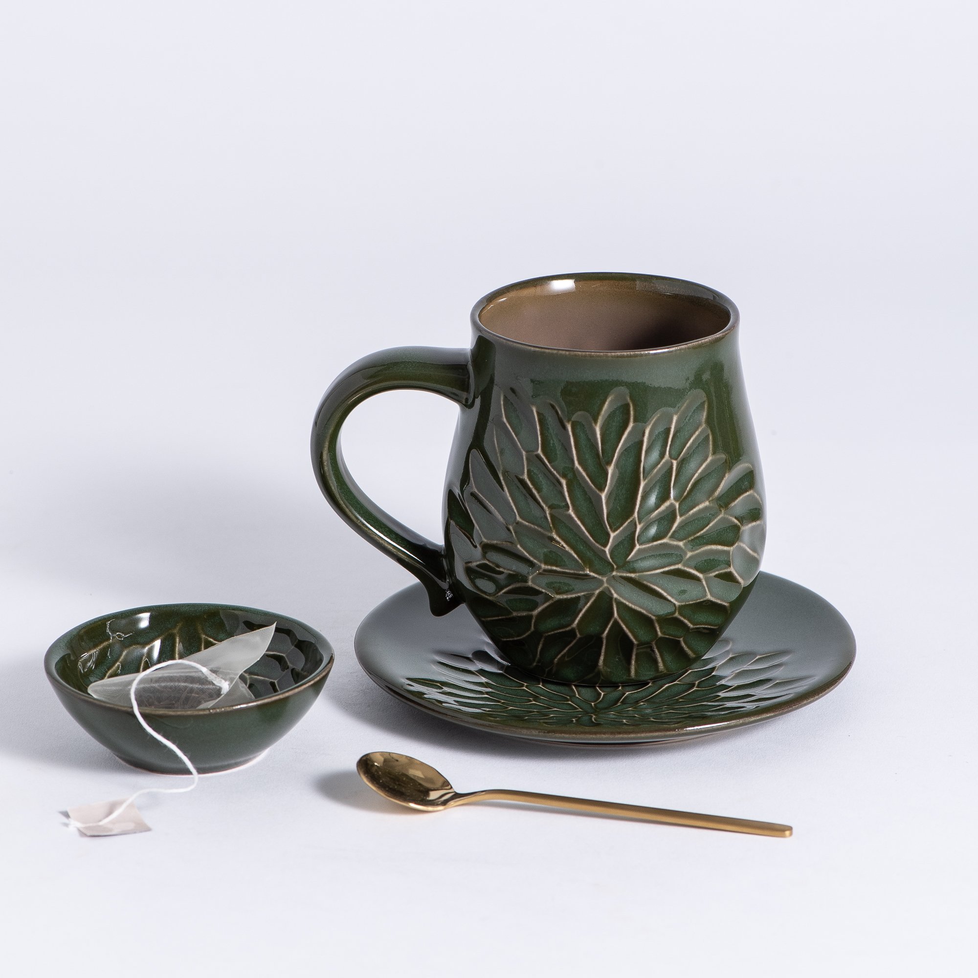Emilia Tea Set, Garland
